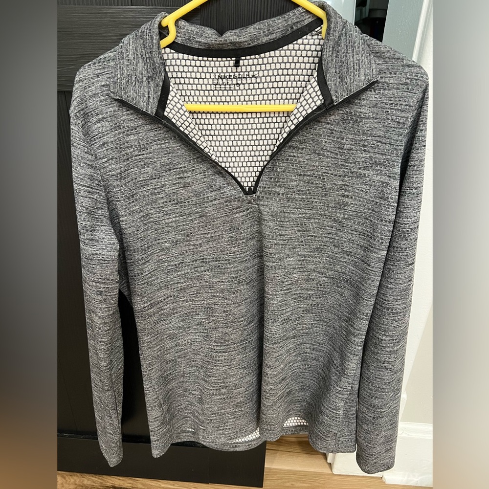 Women’s Nike Pullover size XL